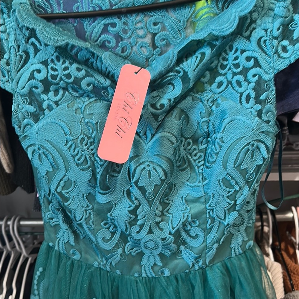 Chi Chi London Green Fit and Flare Midi Dress for Weddings - Picture 6 of 6